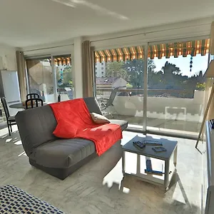 Appartement Parking Fibre Piscine Clim, Le Cannet