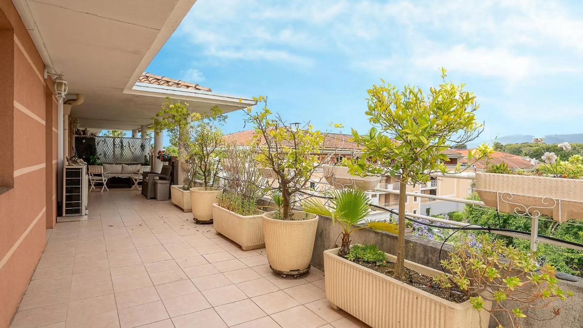 Apartment Les Cascades Du Lac By Interhome Le Cannet